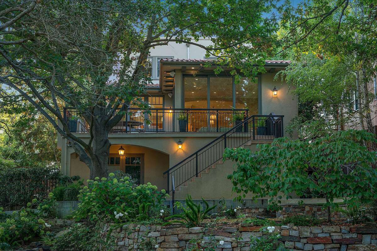 Largest lot in Crocker Highlands opens possibilities