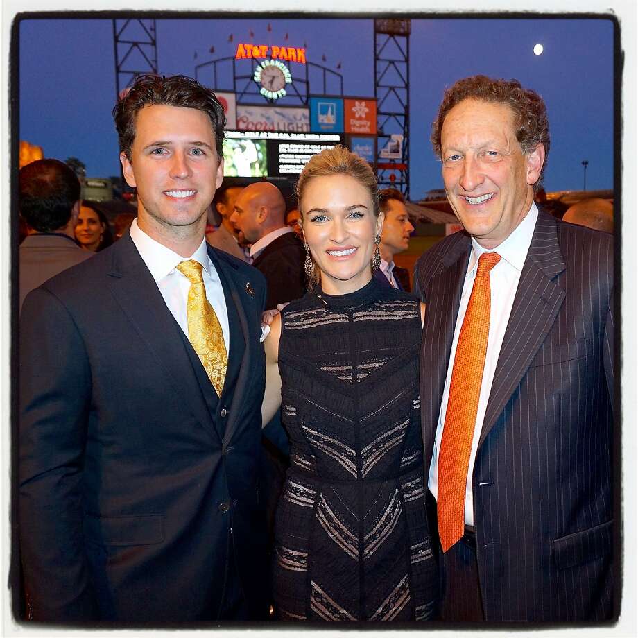 buster posey wife pregnant