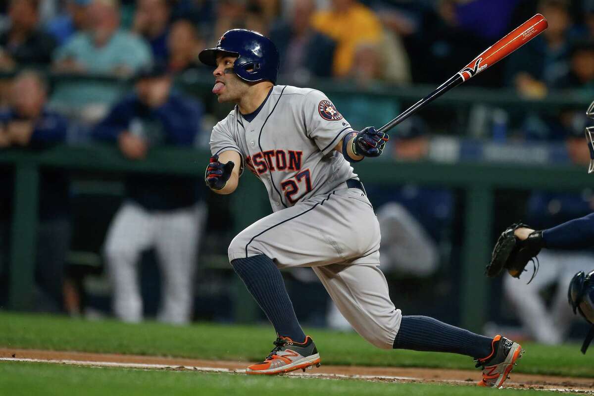 Astros' Jose Altuve collects 200th hit for third straight season