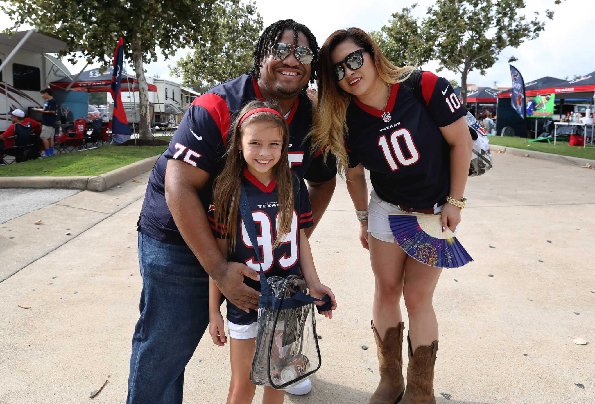 Figgy Tailgate Takeover: Texans fans show out for Week 2