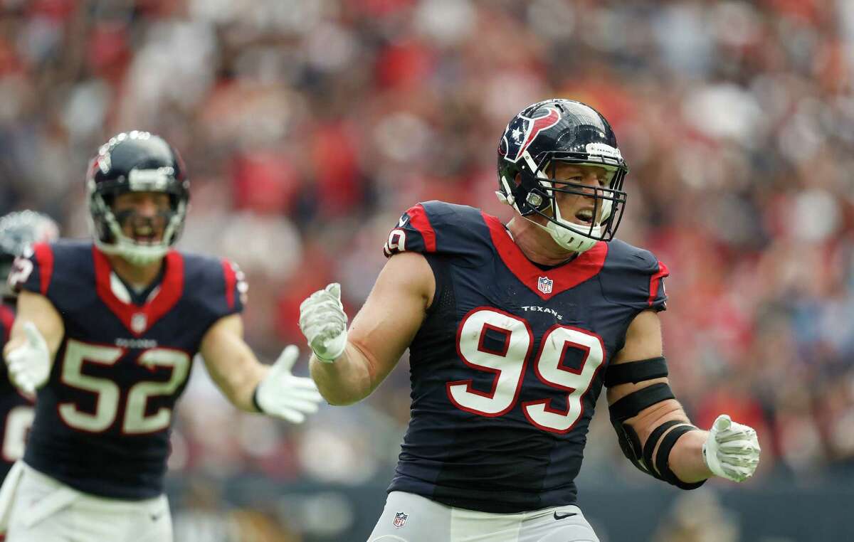FIVE UP 1. J.J. Watt The Texans star defensive end played 58 snaps, 91 percent of the total defensive plays, and recorded five tackles, 1 1/2 sacks, two quarterback hits and a fumble recovery. He dominated Chiefs right tackle Mitch Schwartz.