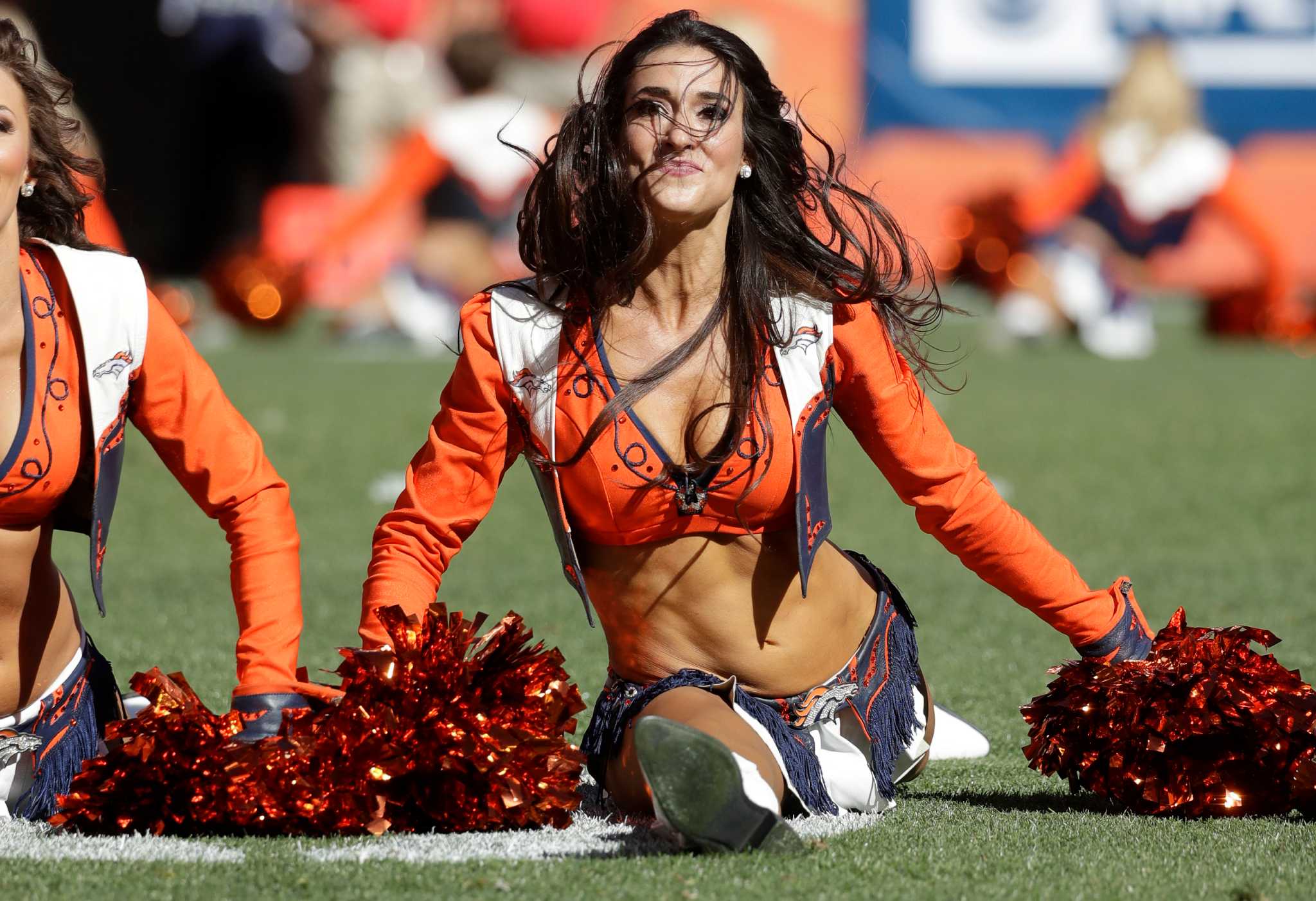 NFL cheerleaders take the field - Week 2