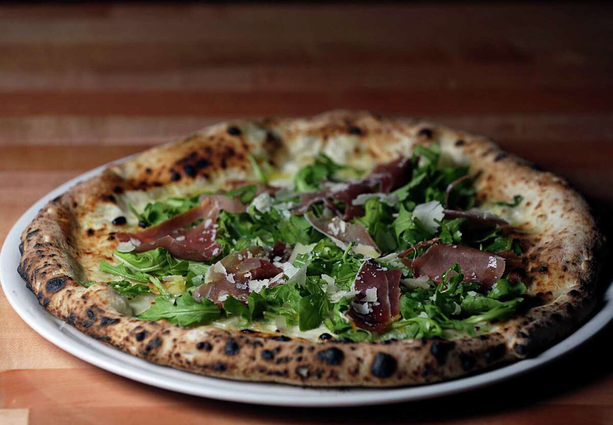 Review Cane Rosso in the Heights a formidable addition to Houston