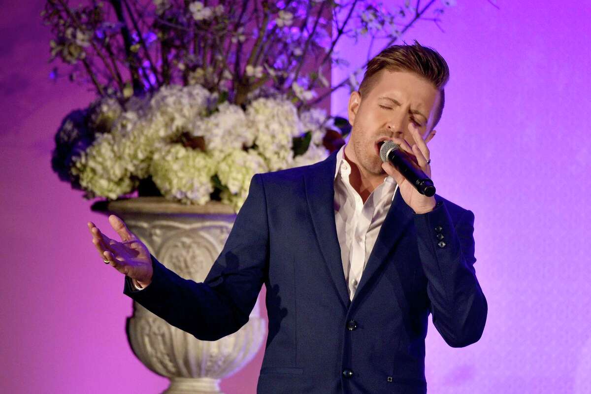 The bestselling artist born in each state