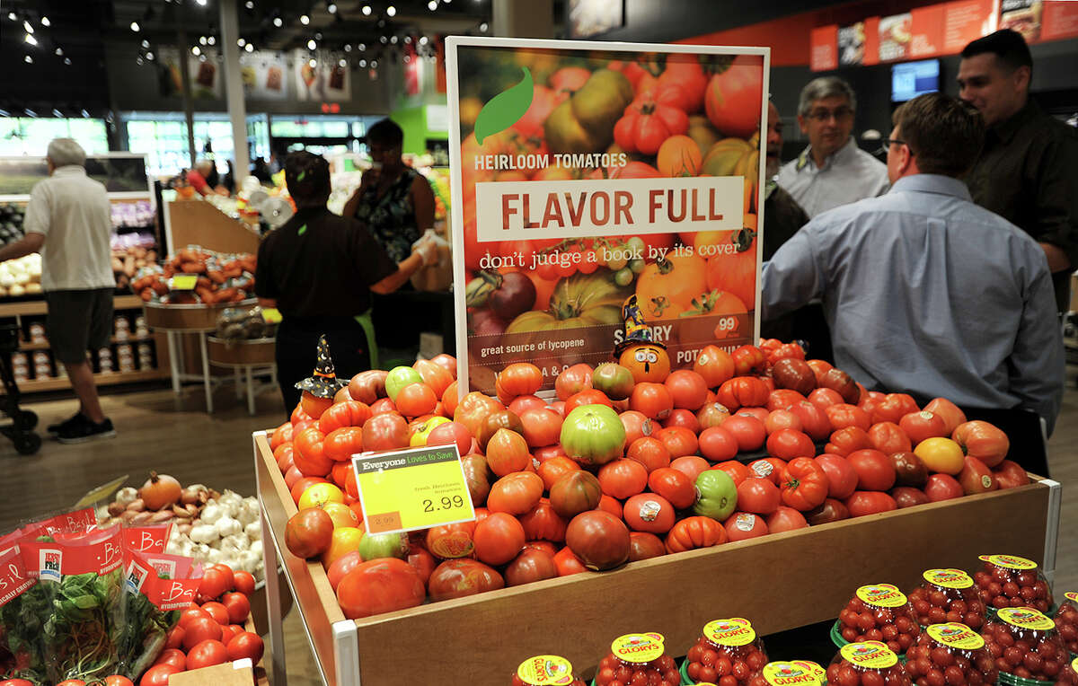 Market 32 by Price Chopper opens in Oxford