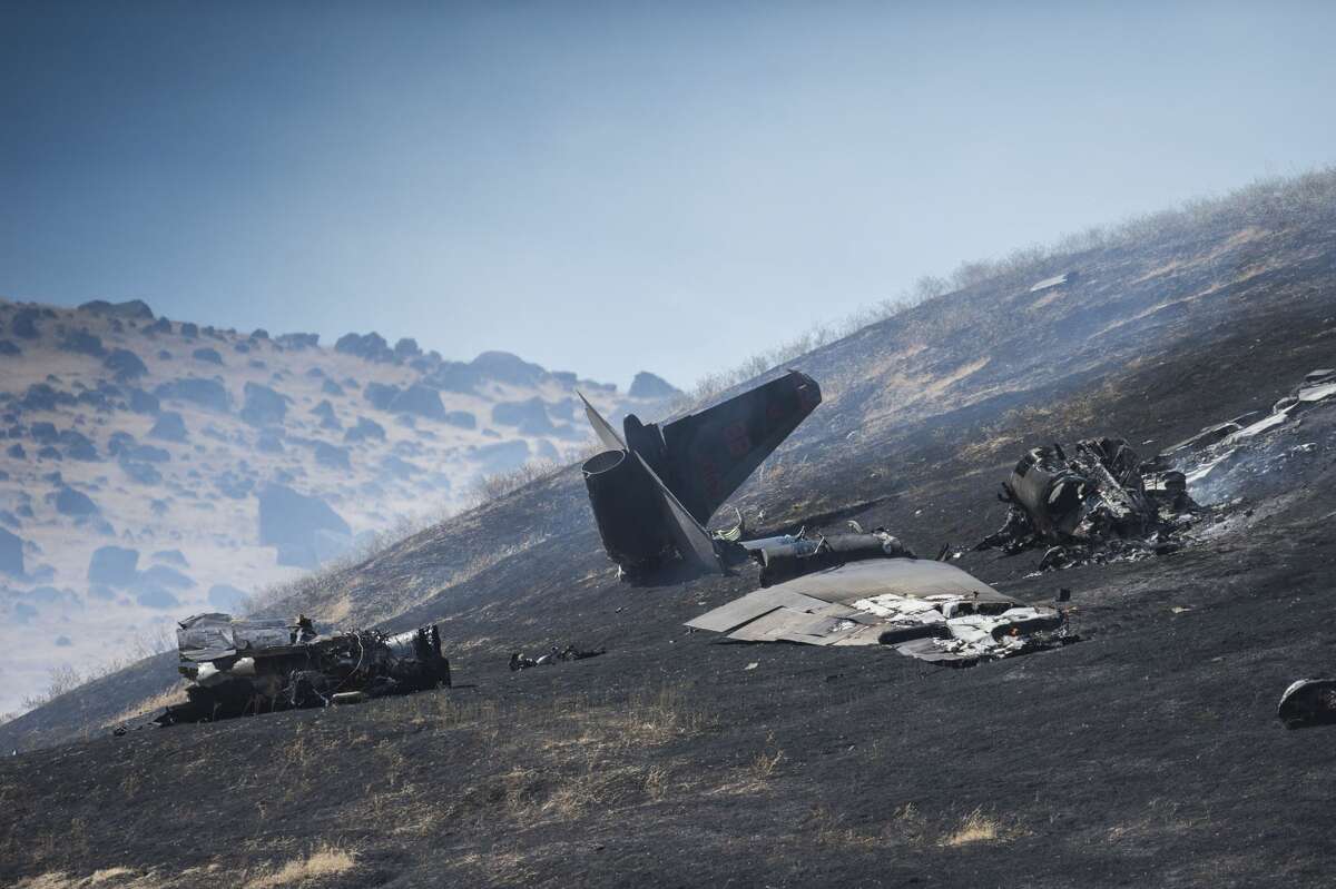 Pilot killed, another hurt in Northern California U2 plane crash