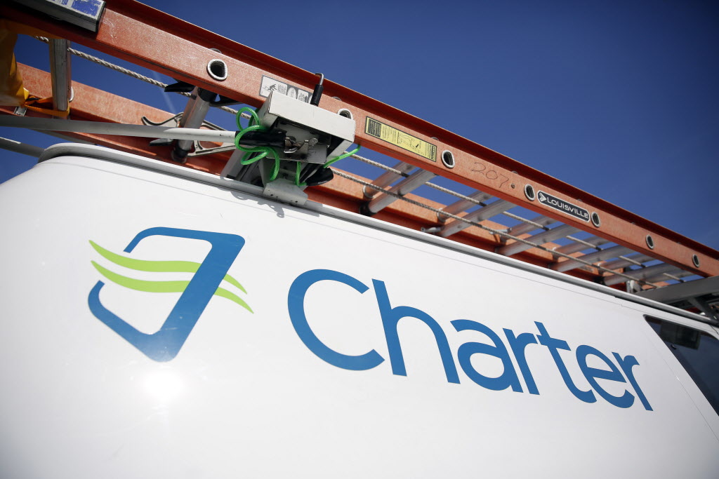 Charter cable plans to add wireless phone service