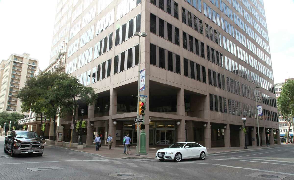 Michigan-based Liquid Web seeks to expand in downtown San Antonio at 175 E. Houston St., the former AT&T Inc. headquarters tower.