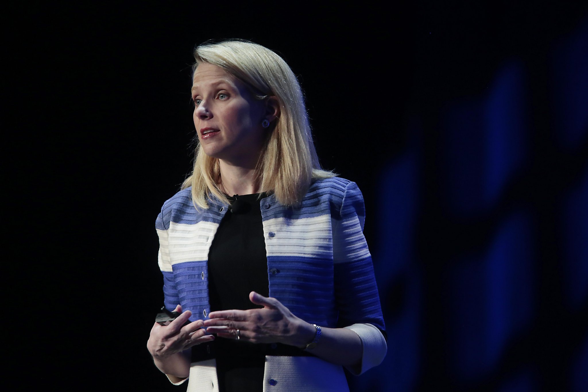 Yahoo slapped with lawsuit for gender discrimination against men