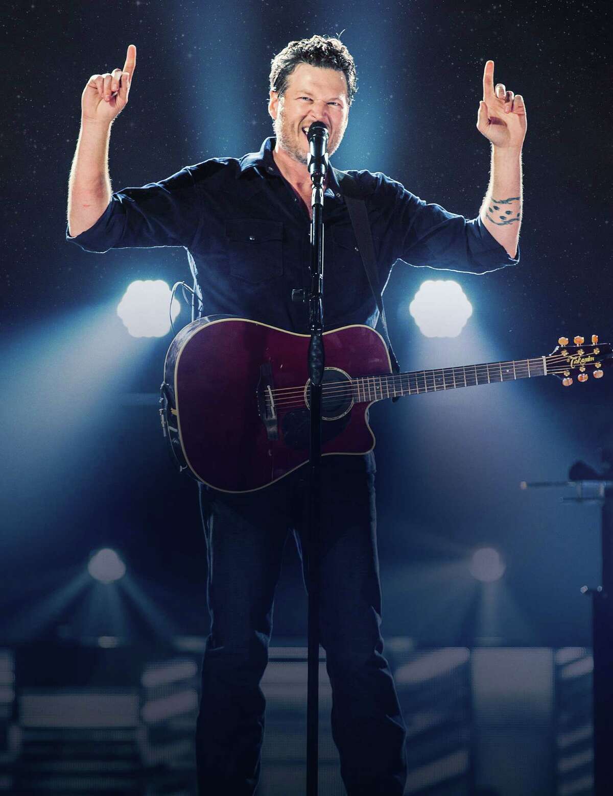 Country star Blake Shelton performs at Hartford’s XL Center on Friday, Sept. 30.