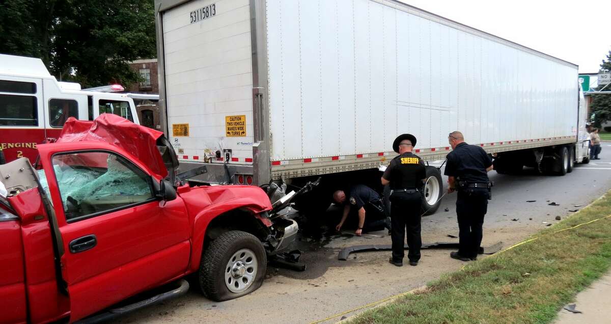 Amsterdam crash kills Clifton Park woman