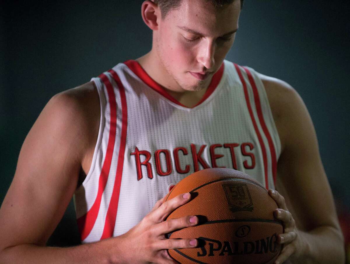 Rockets' 3-point contest: Announcer Matt Bullard loses