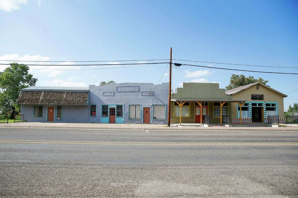 Will water and oil mix in Balmorhea?