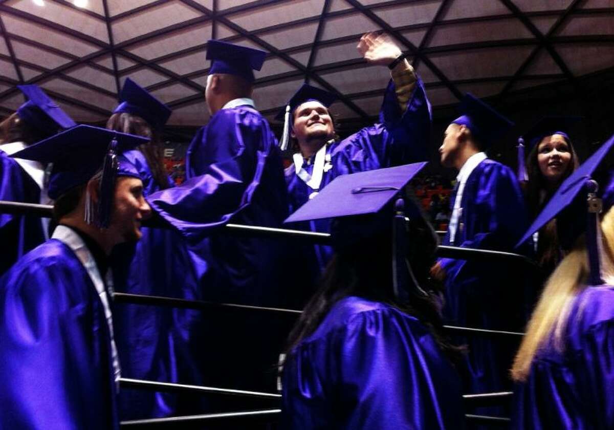 Willis High School graduates celebrate completion of education