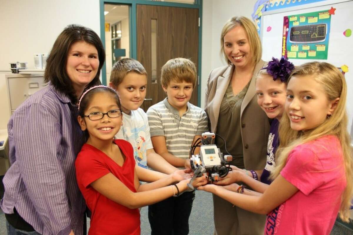 Meador Elementary unveiled an after-school robotics program. Interested students meet once a week after school to design and build a working robot to do a specific task. Students will participate in both regional and local competitions. The program will prepare students to participate in higher-level robotics in high school.