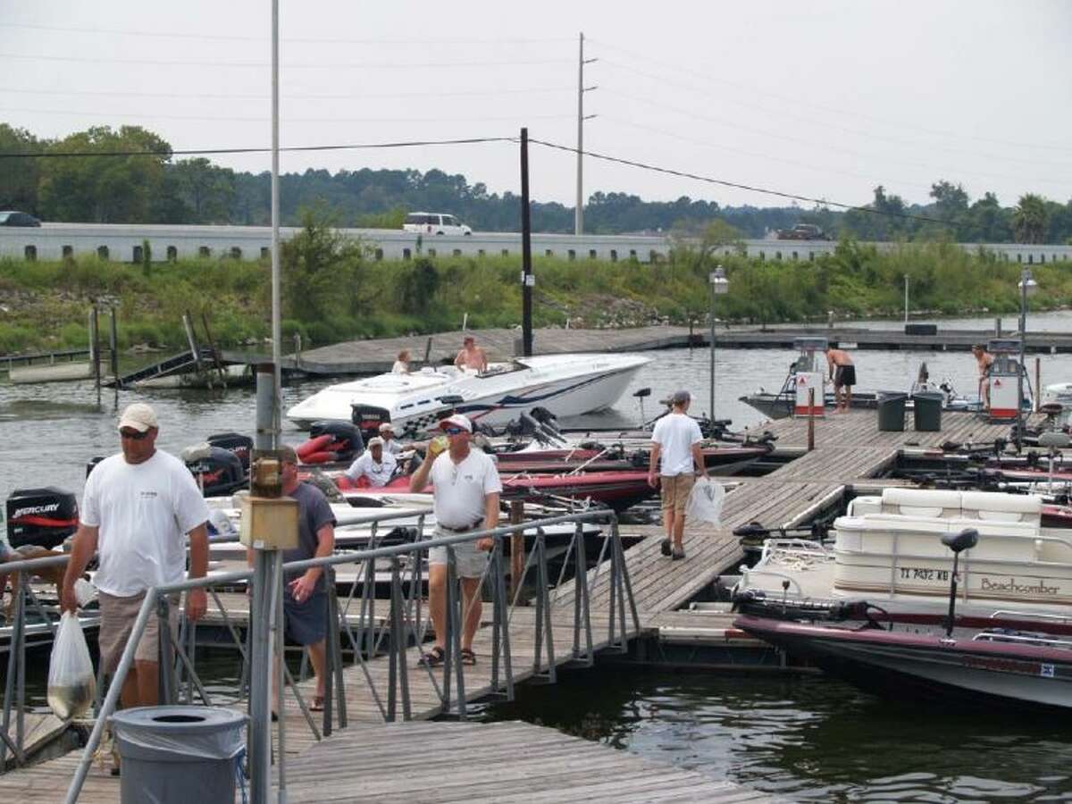 Boat launches and marinas are busy places on holidays, so put your best foot forward and work together to keep the launch traffic flow smoothly.