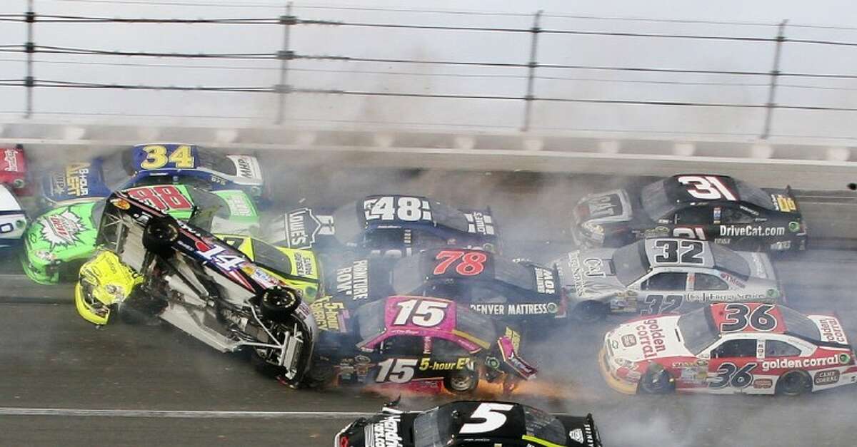 Massive wreck mars Kenseth's victory