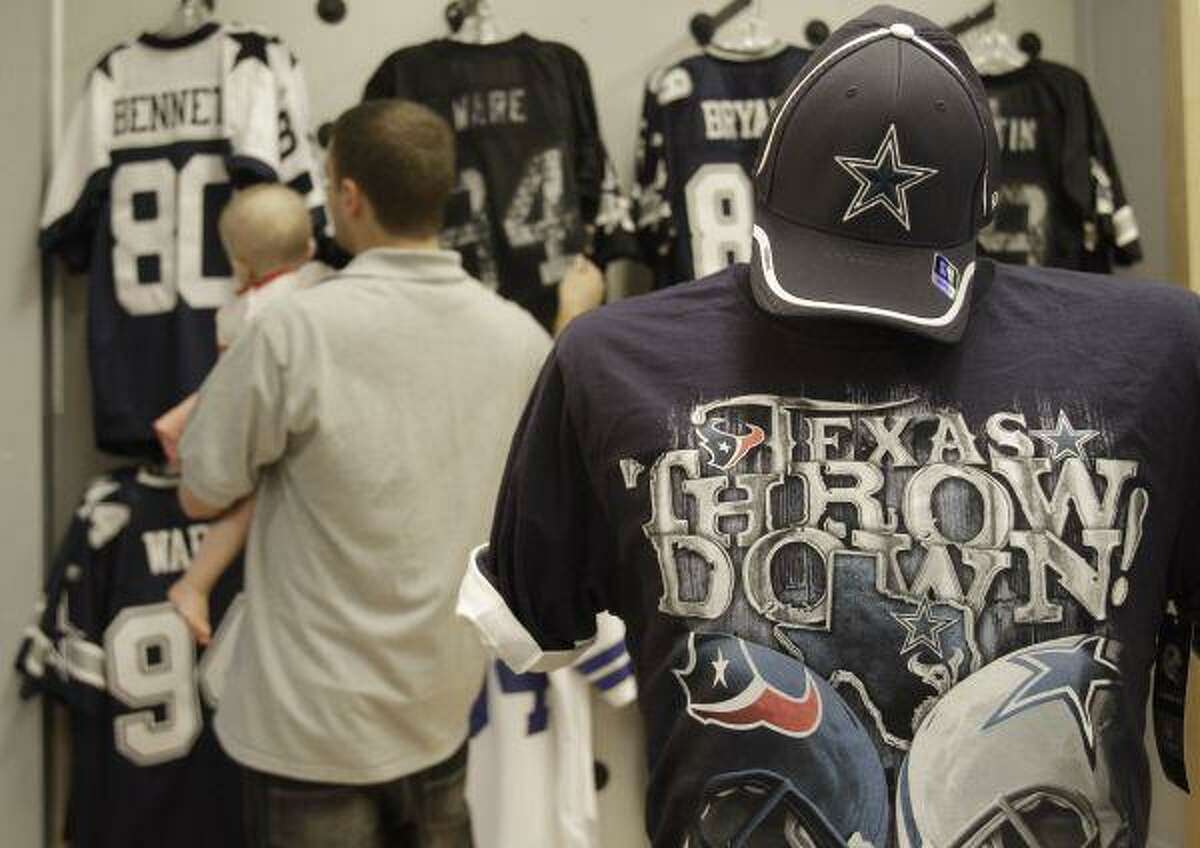 Dallas Cowboys Pro Shop at the Dallas Fort Worth Airport