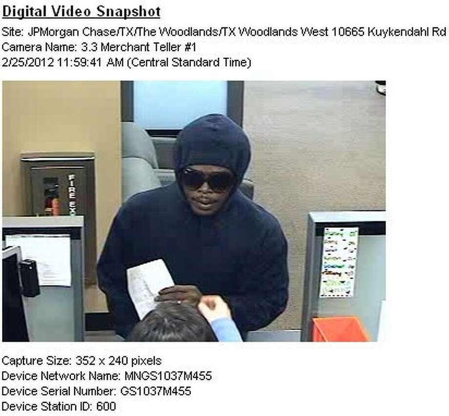 Man Robs Chase Bank In The Woodlands The Courier