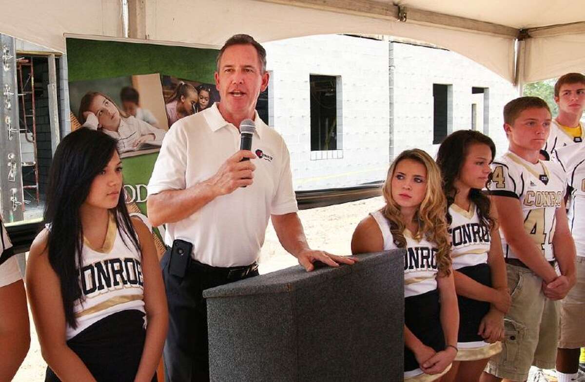 Young community celebrates new school