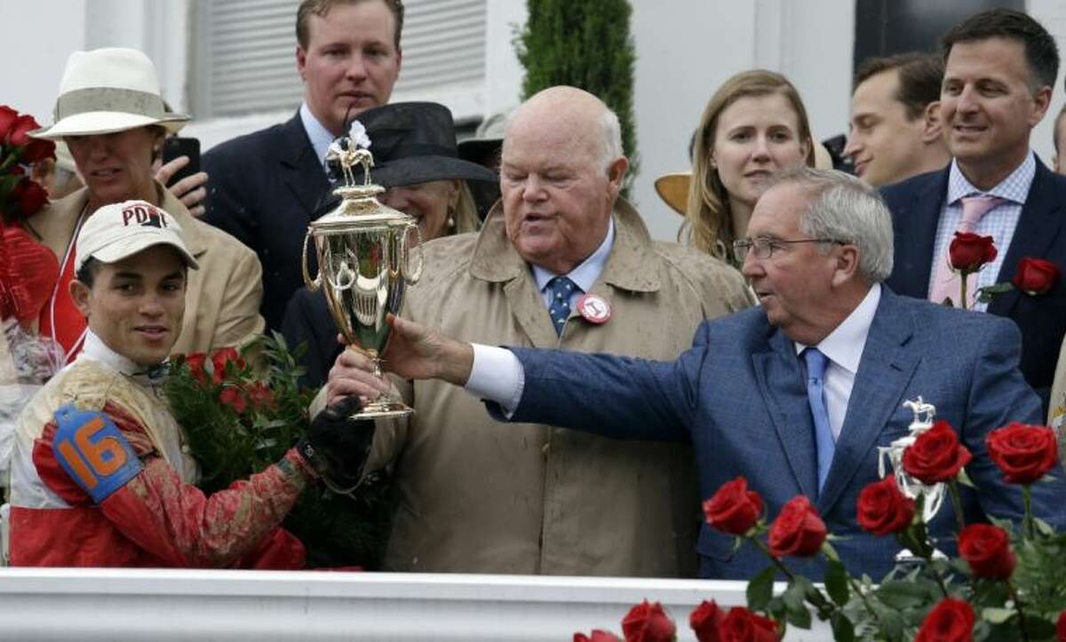 Orb comes from behind to win Kentucky Derby