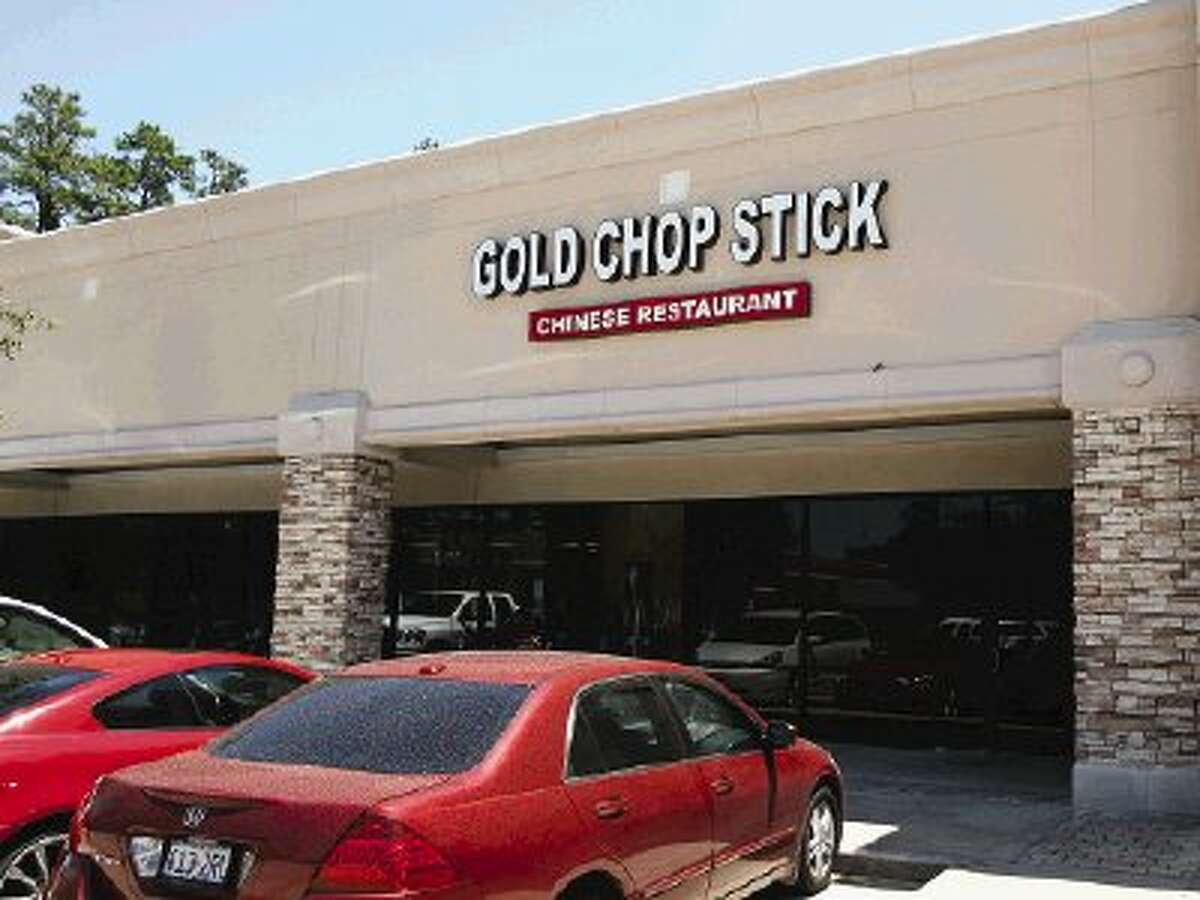 The Golden Chopsticks restaurant in The Woodlands serves basic Chinese cuisine at a fair price -- and offers delivery service in a limited area.