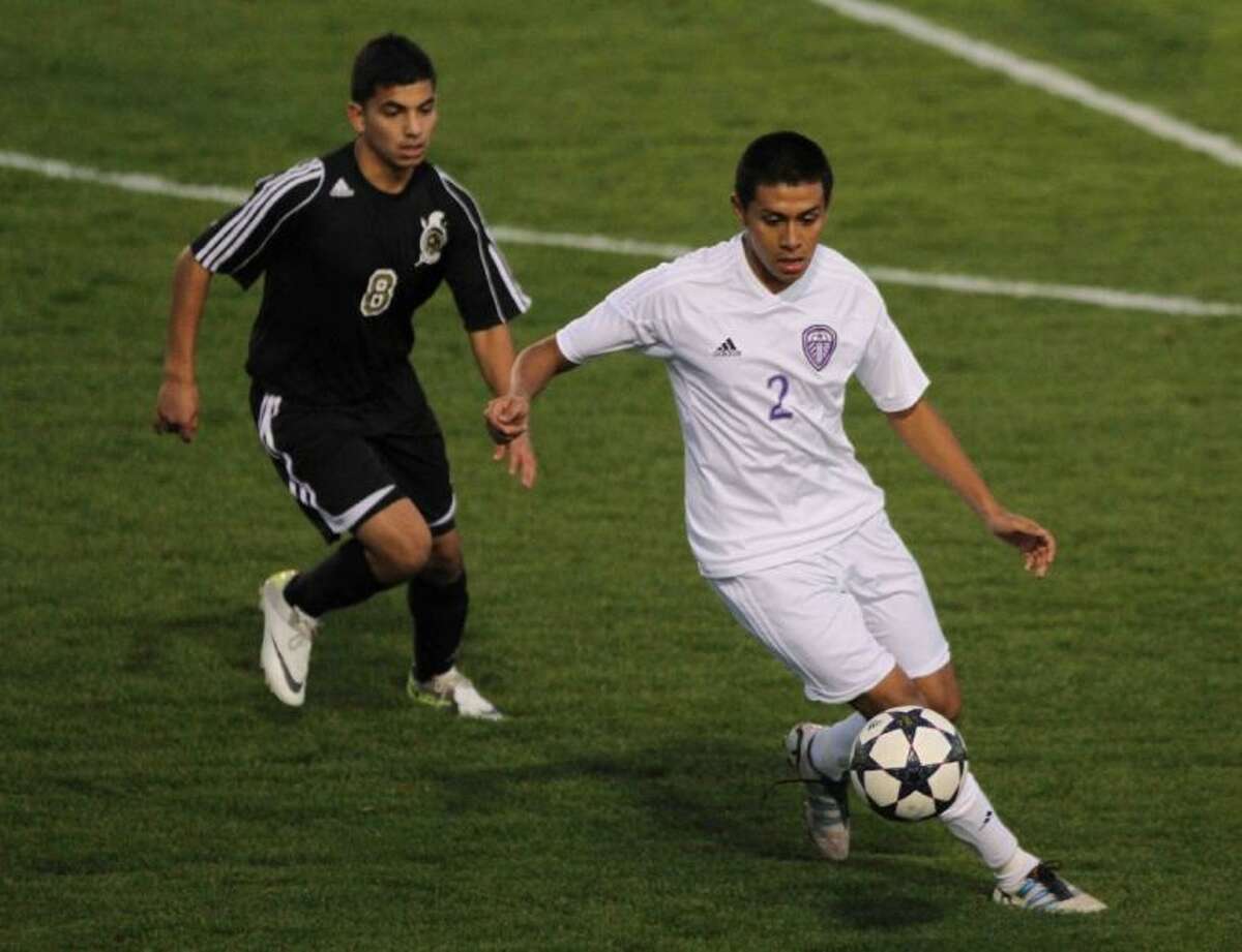 Willis’ Guillermo Solano dribbles the ball during a District 39-4A match Wednesday at Berton A. Yates Stadium. To view or purchase this photo and others like it, visit HCNpics.com.