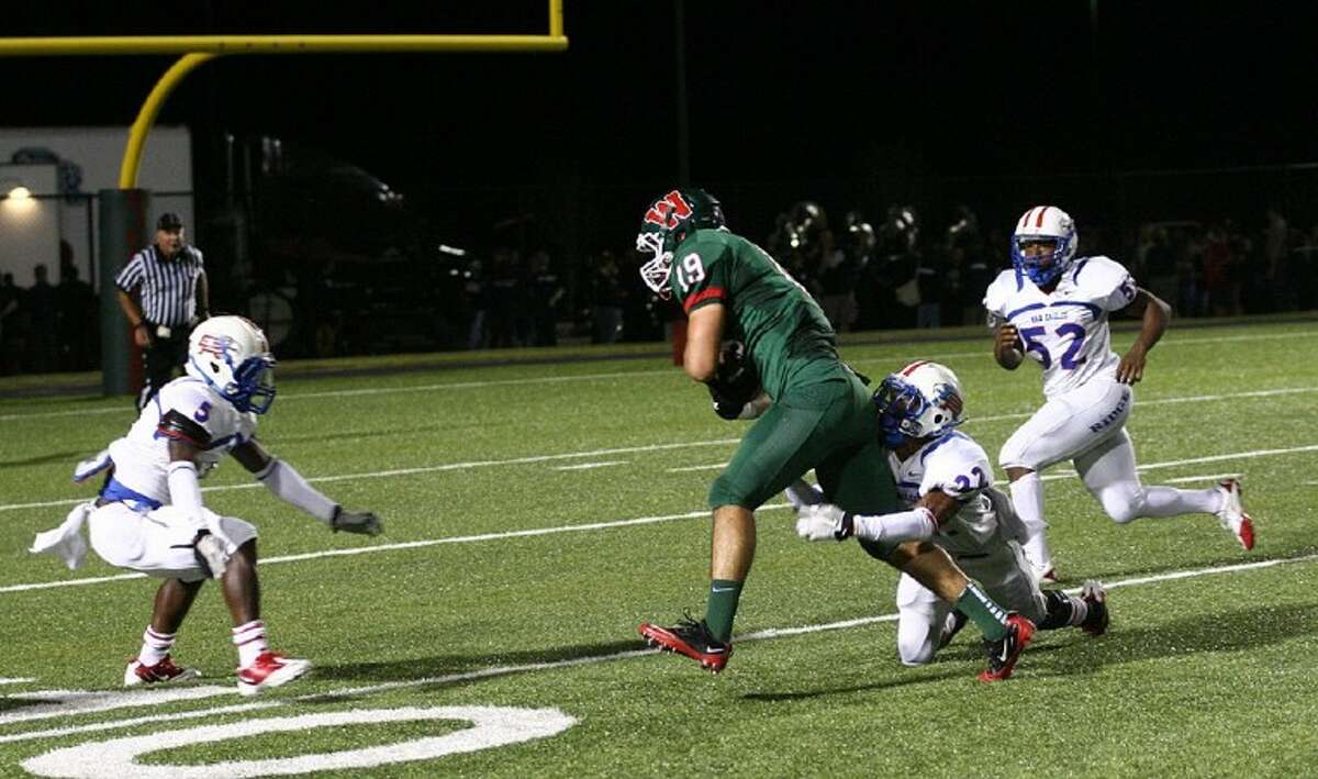 As a wide receiver last fall, The Woodlands’ Jayme Taylor helped the Highlanders reach the UIL Class 5A Division I state quarterfinals. During 7 on 7, he has shared time at quarterback with Blaine Gillespie, helping The Woodlands reach the state tournament.