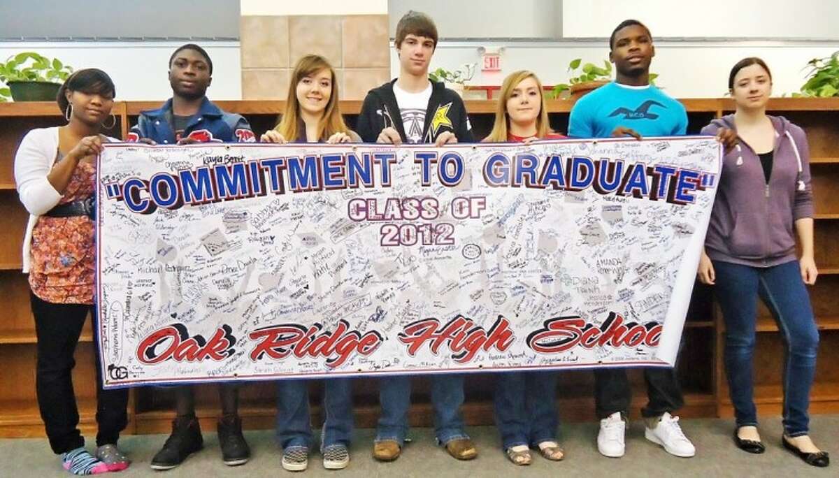 Oak Ridge High School seniors signed a “Commitment to Graduate” during their recent senior meeting.