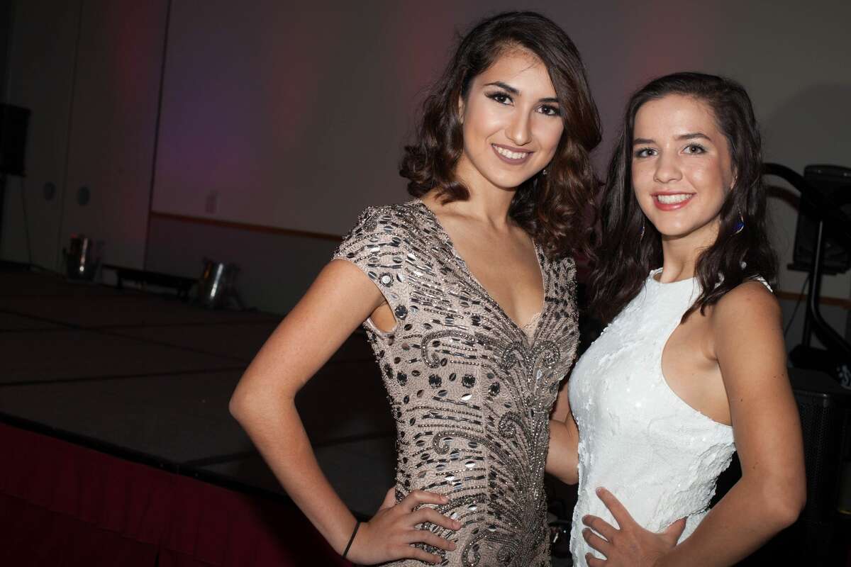 It was a roaring good time Saturday night, Sept. 24, 2016, for Woodlawn Theatre’s annual Deco Gala at the University of the Incarnate Word’s Rosenberg Skyroom.