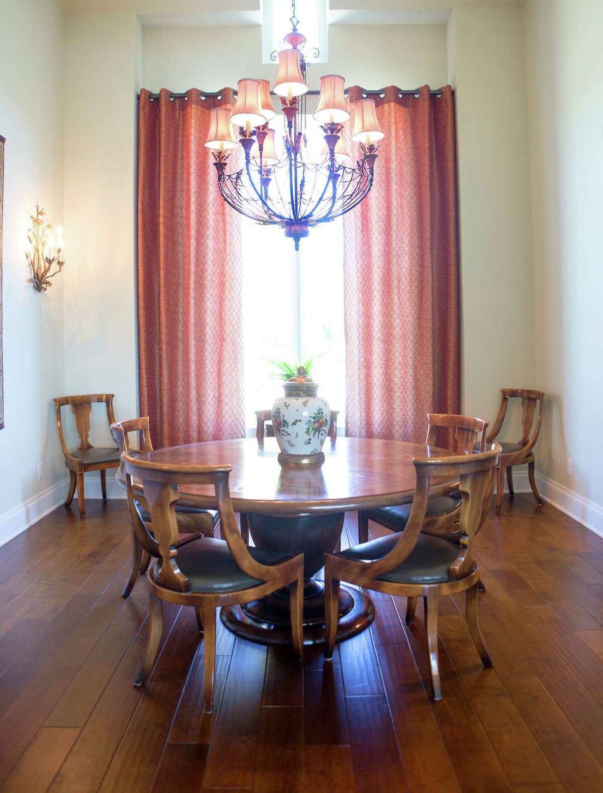 A dining area in Ladd’s Boerne-area home.