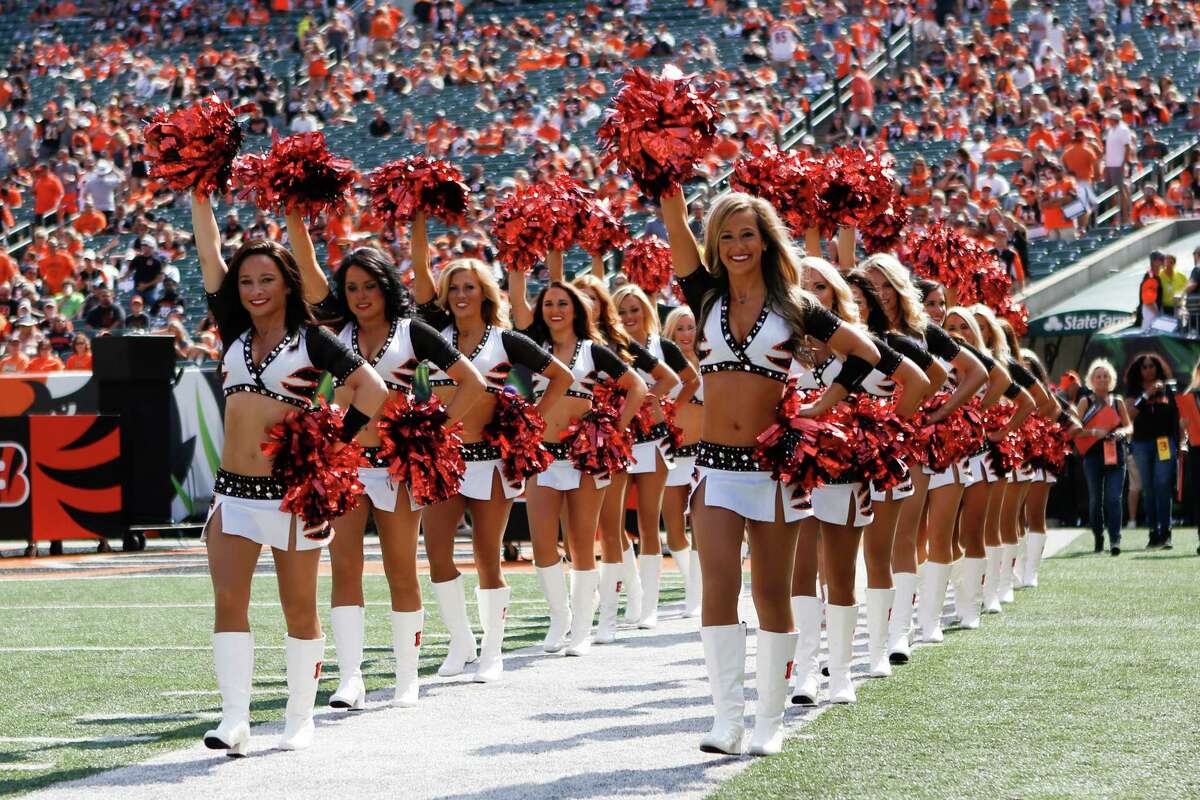 NFL Cheerleaders: Week 3