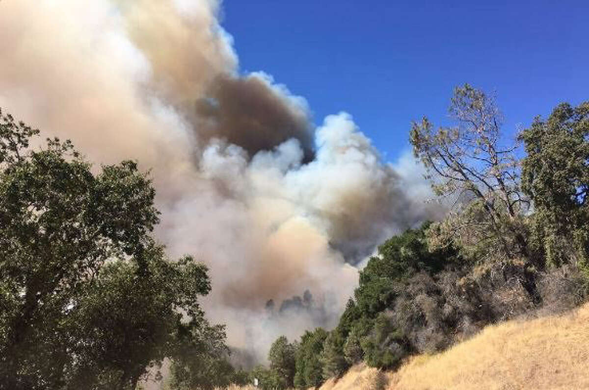 Sawmill Fire in Sonoma County 20 percent contained
