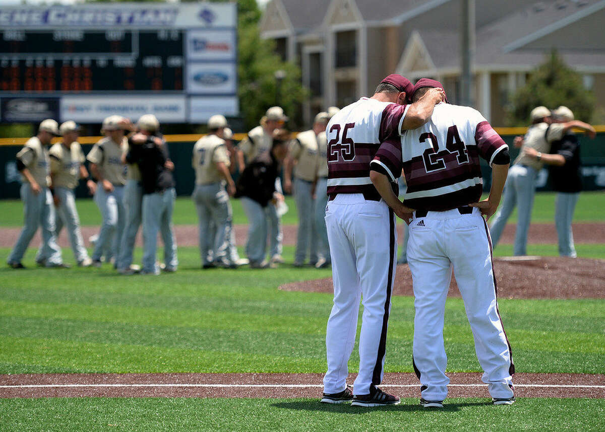 Hs Baseball Amarillo Prevails In Extras Sweeps Lee In Region Final