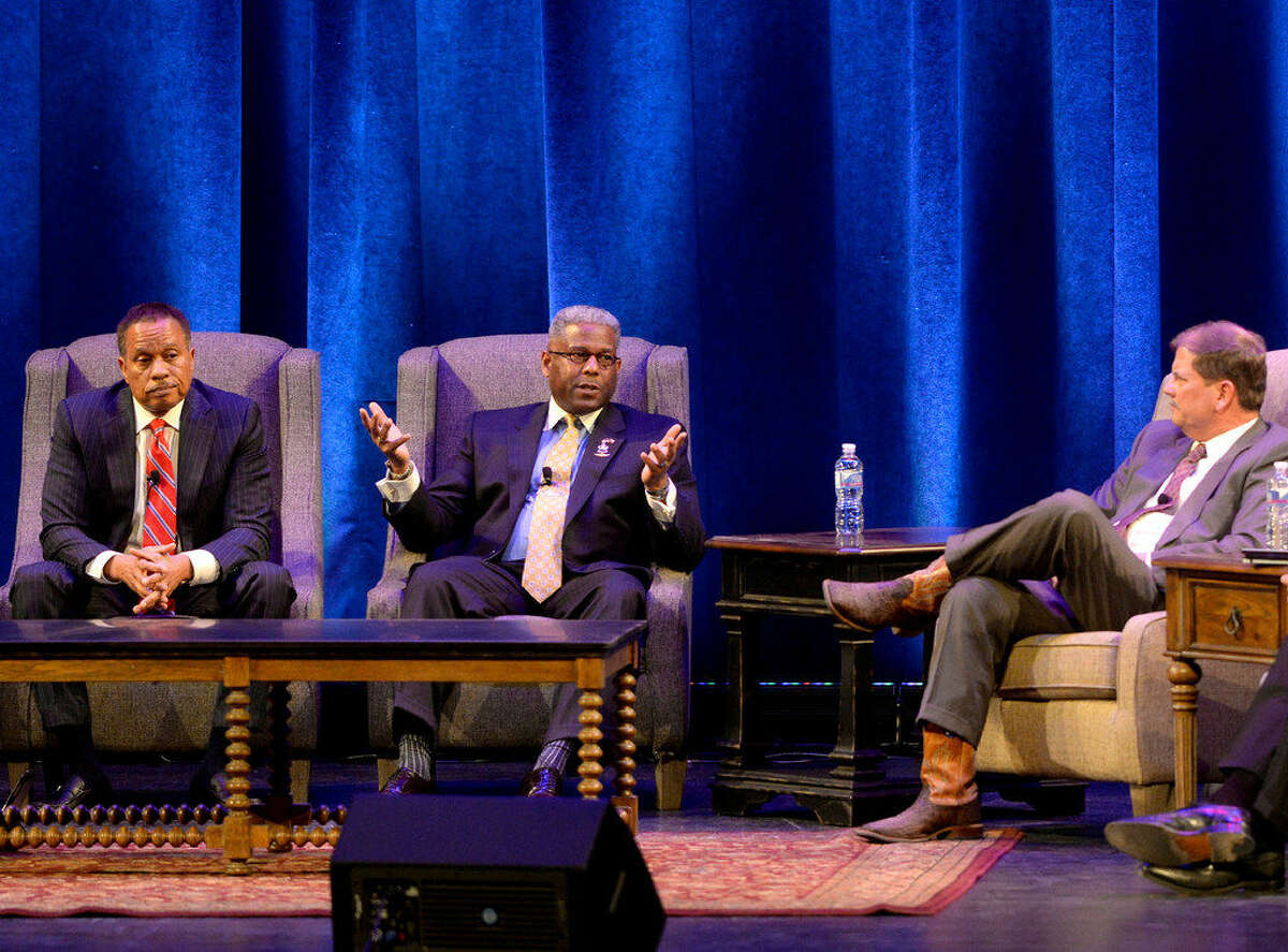 From left, Juan Williams, Fox News contributor, Allen West, CEO of the National Center for Policy Analysis, and Tom Mechler, Chairman of the Republican Party of Texas, engage in a political discussion during a lecture Thursday, April 28, 2016, at Wagner Noel Performing Arts Center. James Durbin/Reporter-Tele­gram