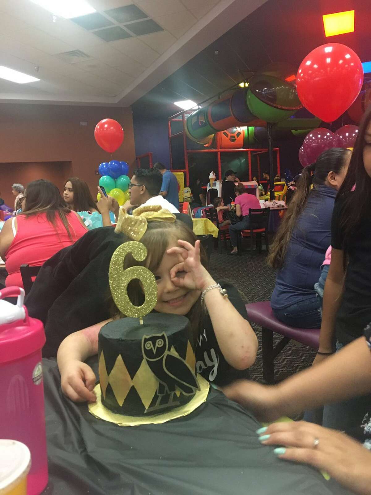 For her 6th birthday, Leah Saldivar from San Antonio, celebrated Drake-style.