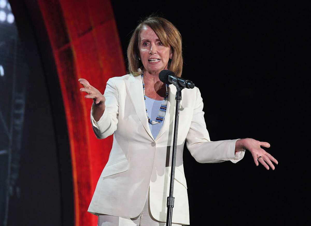 Pelosi sees threat to Clinton from Libertarian candidate
