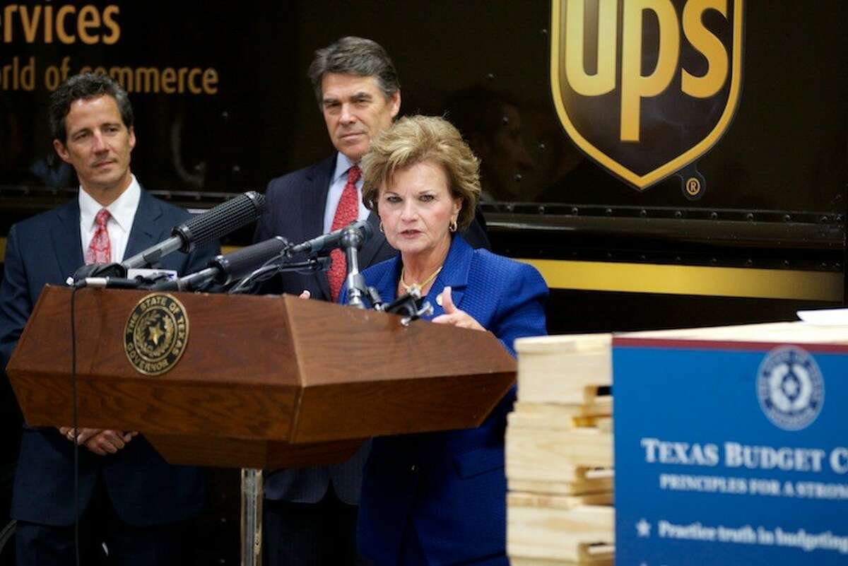 Rep. Linda Harper-Brown and Gov. Rick Perry announce they would continue to push for an end to diversions from the state highway fund, as part of Perry’s Texas Budget Compact.