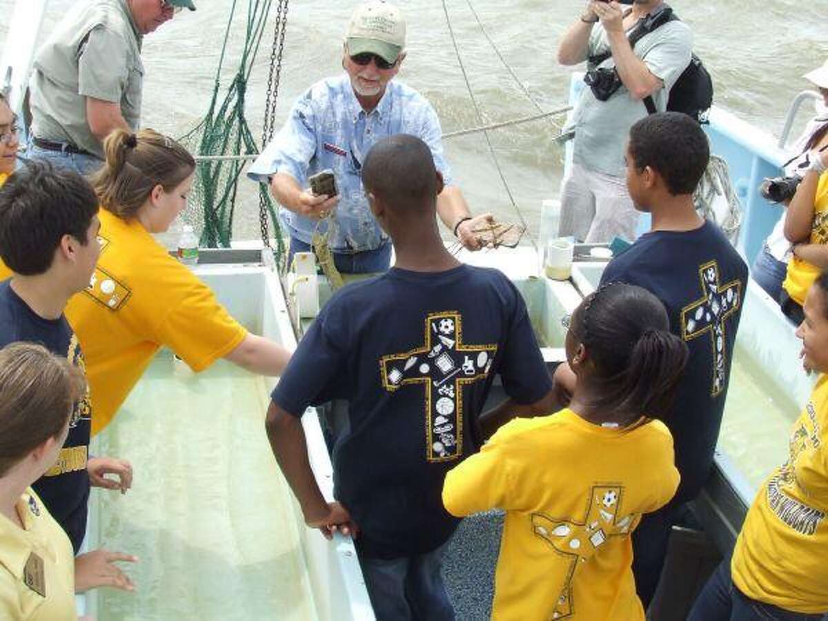 Students see creatures of the bay during preview to Saturday’s Bay Day