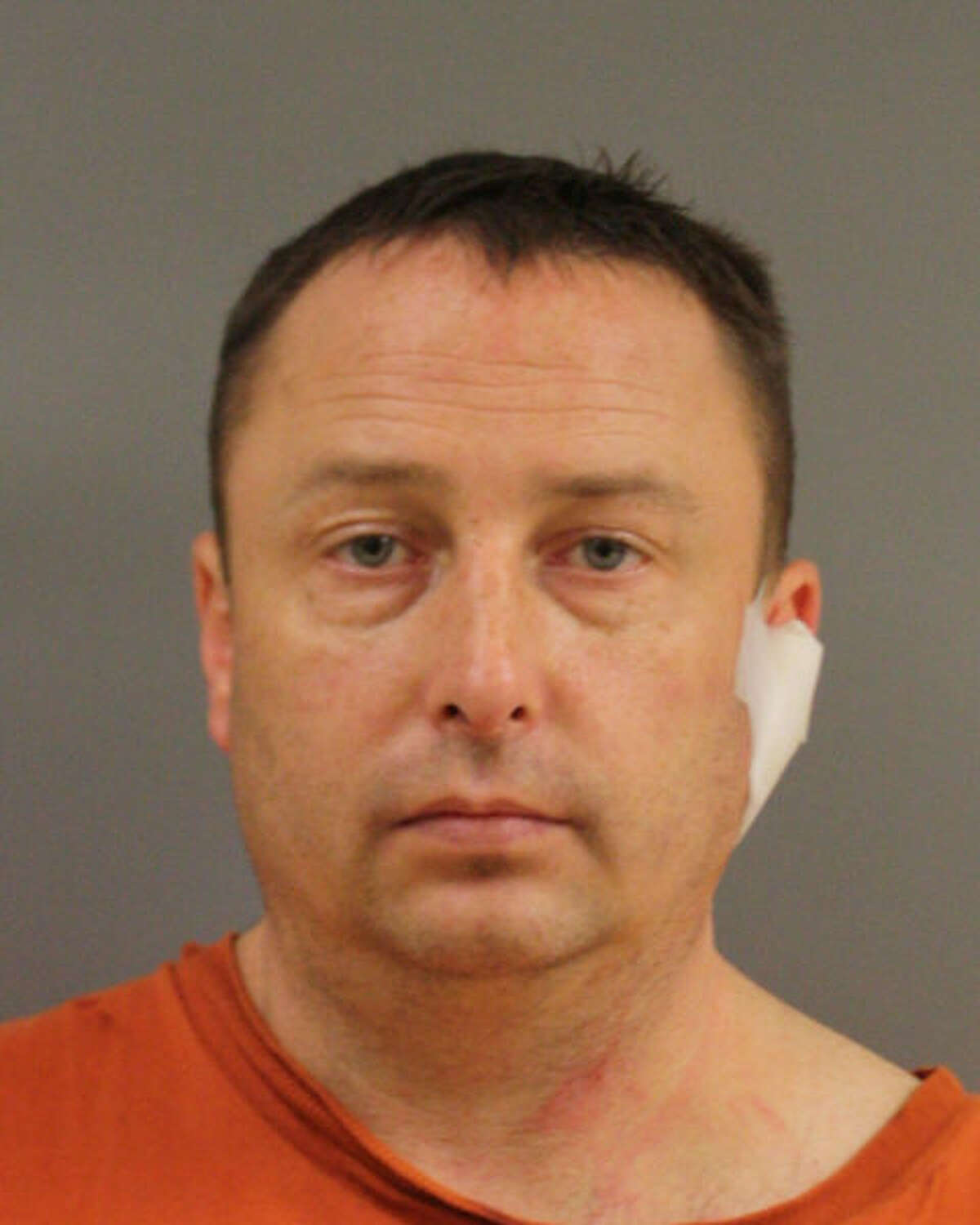Thomas, 36, was arrested and charged with driving while intoxicated and failing to stop and render aid.