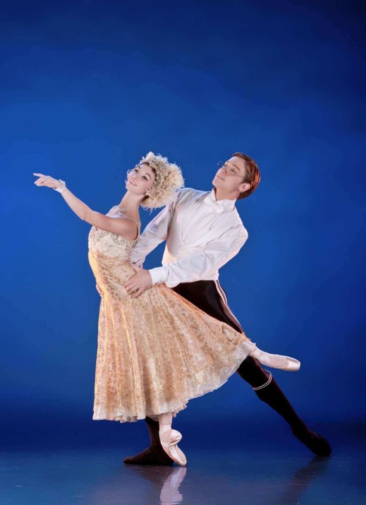 Houston Ballet revives ‘Cinderella’ with Stanton Welch’s modern take