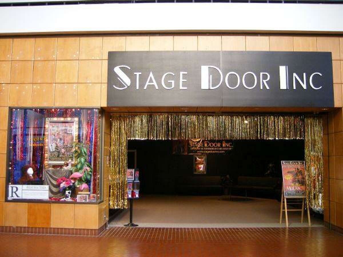 STAGE DOOR THEATRE