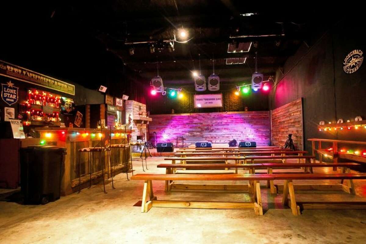 Texas Roadhouse Live brings live productions to music lovers