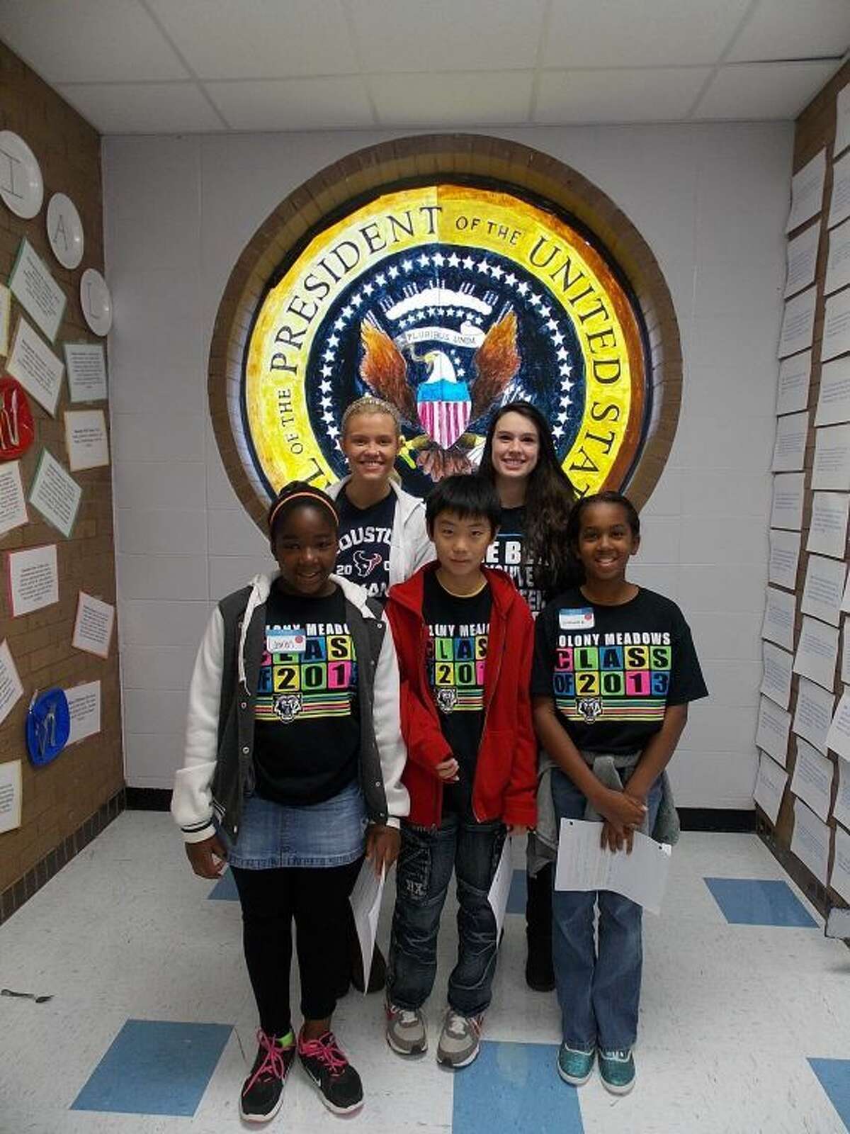 Colony Meadows students tour Presidential Hallway at Clements High School