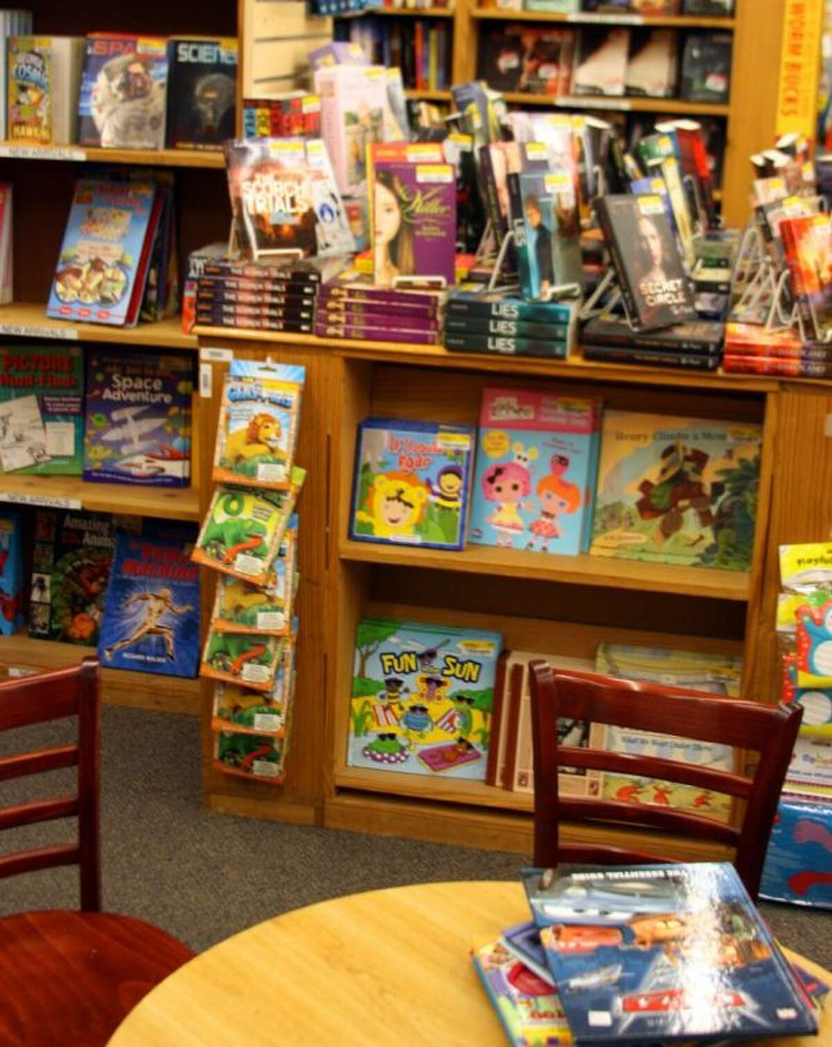 Looking for something fun and education for your child this summer? Half Price Books is sponsoring a free Feed Your Brain Summer Reading Program that offers kids a chance to win monthly prizes.