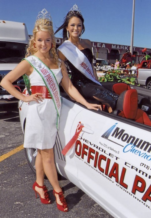 Pasadena Strawberry Festival Parade yields a berry good time