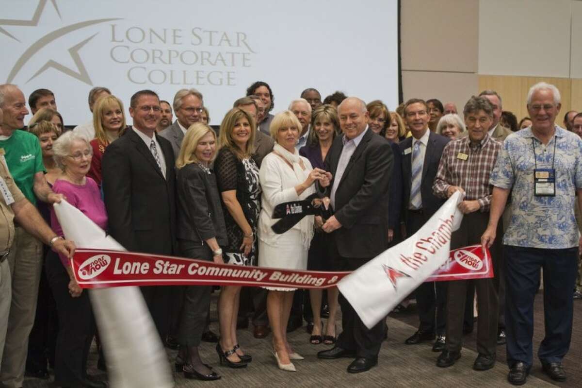 Lone Star College marks opening of Community Building