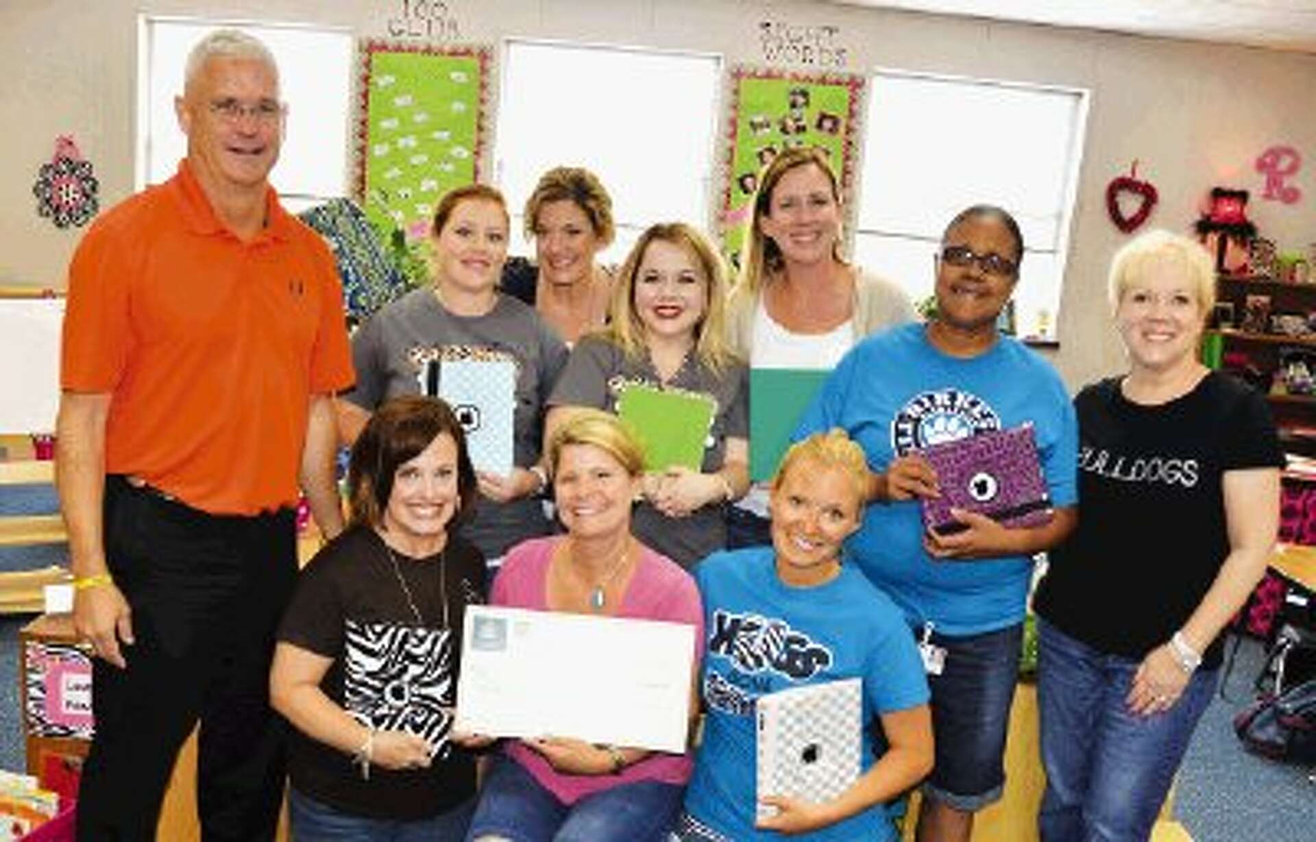 Stone Gate HOA gives back to CFISD educators, students through Adopt a  School