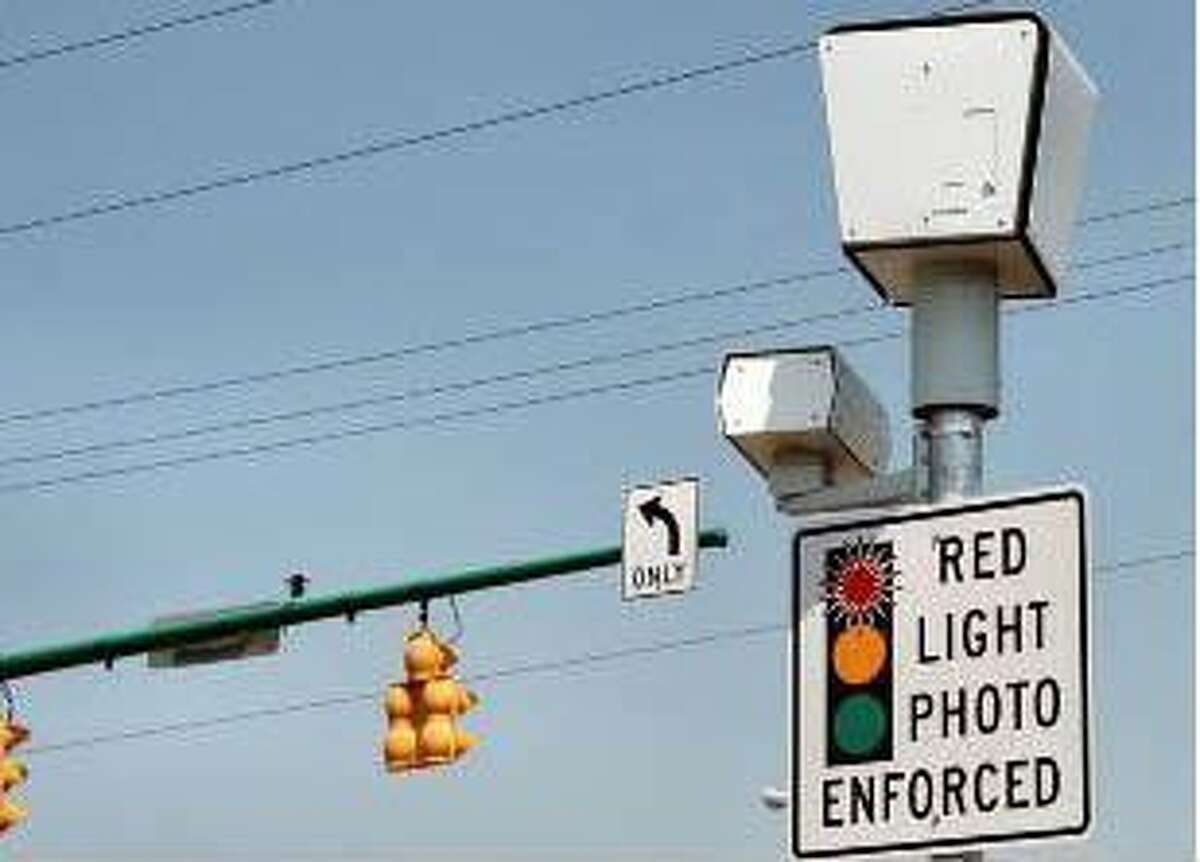 If Houston red light cameras snap a violation, you’ll now be ticketed