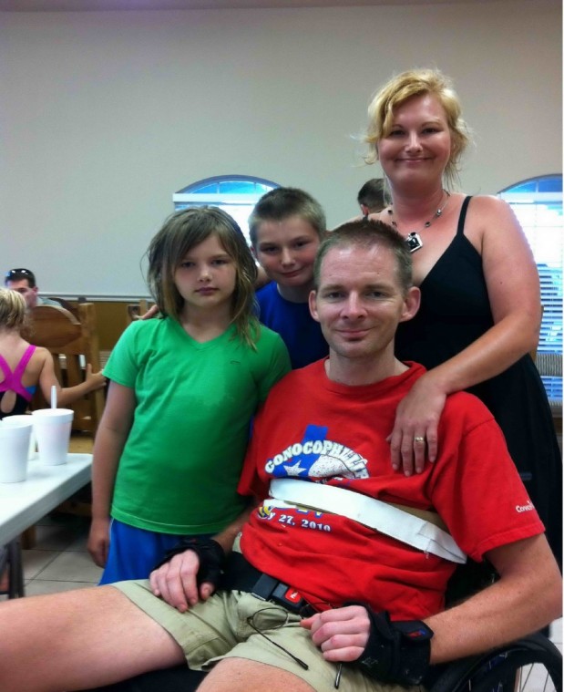 Woodlands Running Club holds benefit for paralyzed athlete